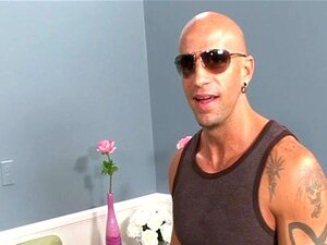 Hot MILF Take A Rough Sex And A Facial