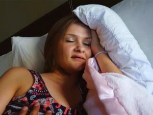 Laska Blondynka Paisley Brooks Uwielbia Twarde Kutasy. Seksowna Laska Paisley Brooks To Seksowna Laska Z Niesamowitą Krzywizną W Ciele. Napalona Laska Paisley Brooklyn Uwielbia Ssać Tego Ogromnego Kutasa Głęboko W Gardle, A Potem Pozwala Swojemu Facetowi 