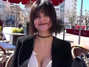 Milana Käyttää Hyväkseen Lomaa Mummolassa Saadakseen Kunnon Panot