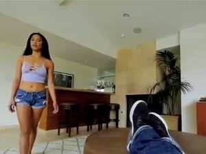 Spremite Se Za Neverovatno Iskustvo Potpune Uživancije I Požude. Pustite Svoje Fantazije Da Slobodno Lutaju Dok Ova Dvojica Otkrivaju Svoje Najdublje želje. Nećete Moći Da Odolite Ovoj Vrelini.