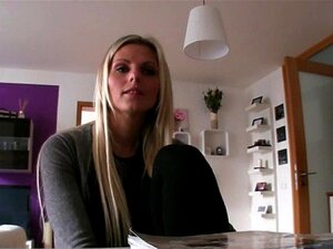 Babe Thrills Met Haar Pijpbeurt