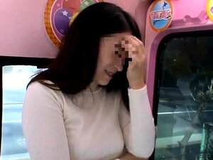 Vieille Grand-mère Avec Des Lunettes Se Doigte La Chatte Poilue