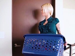 Brazzers - Οι μαμάδες στον έλεγχο - Οι μητριές μου Obs