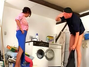 Seins Souples Allemand Anastasia Salle De Lavage Vis