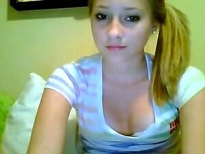 immature webcam cutie strips and showers