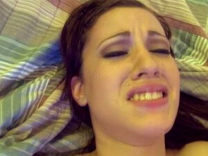 Djevojka S Uskom Guzom Jebana I Svršavanje Po Licu. Djevojka S Uskim Dupetom Jebana I Svršavanje Po Faci što Obožava